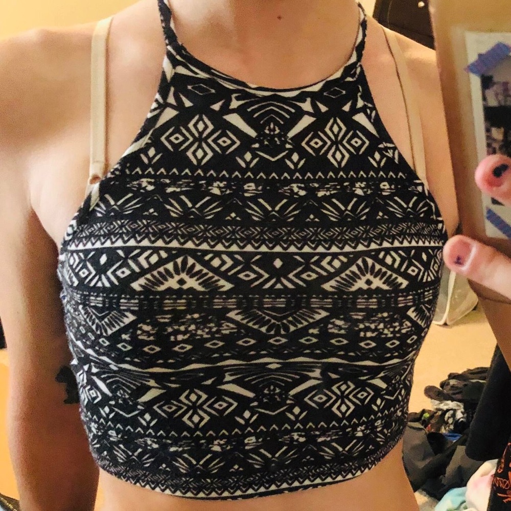 Small Crop Top - Picture 4 of 4